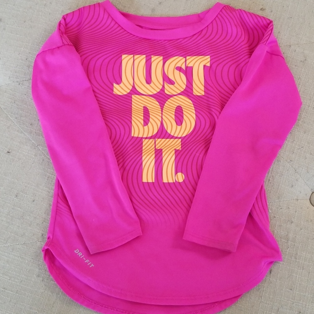Nike girls top